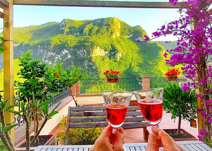 Domus Petrae Bed & Breakfast Scheggino